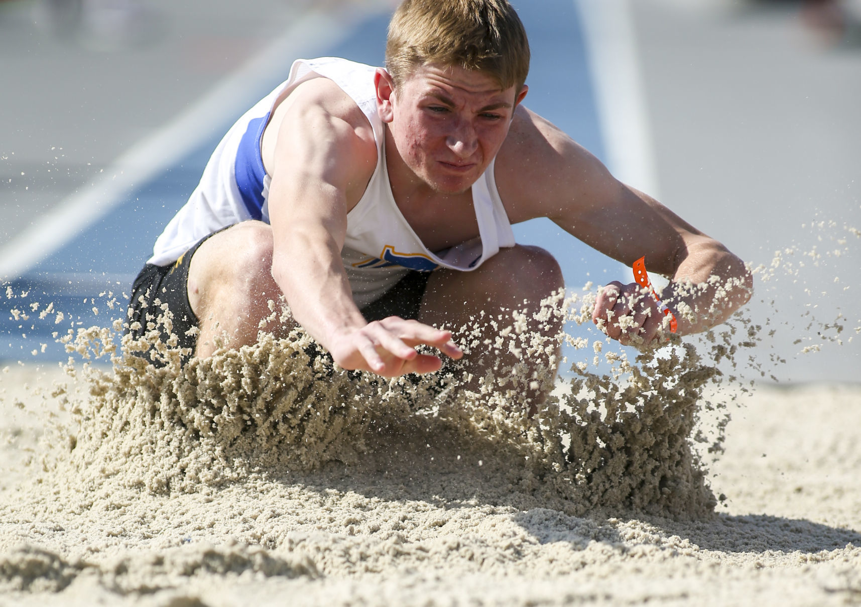 051619-qct-spt-iowa-state-track-003